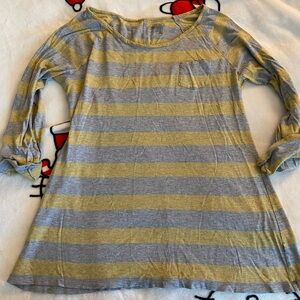 Y2K Old Navy gray and yellow striped quarter length top